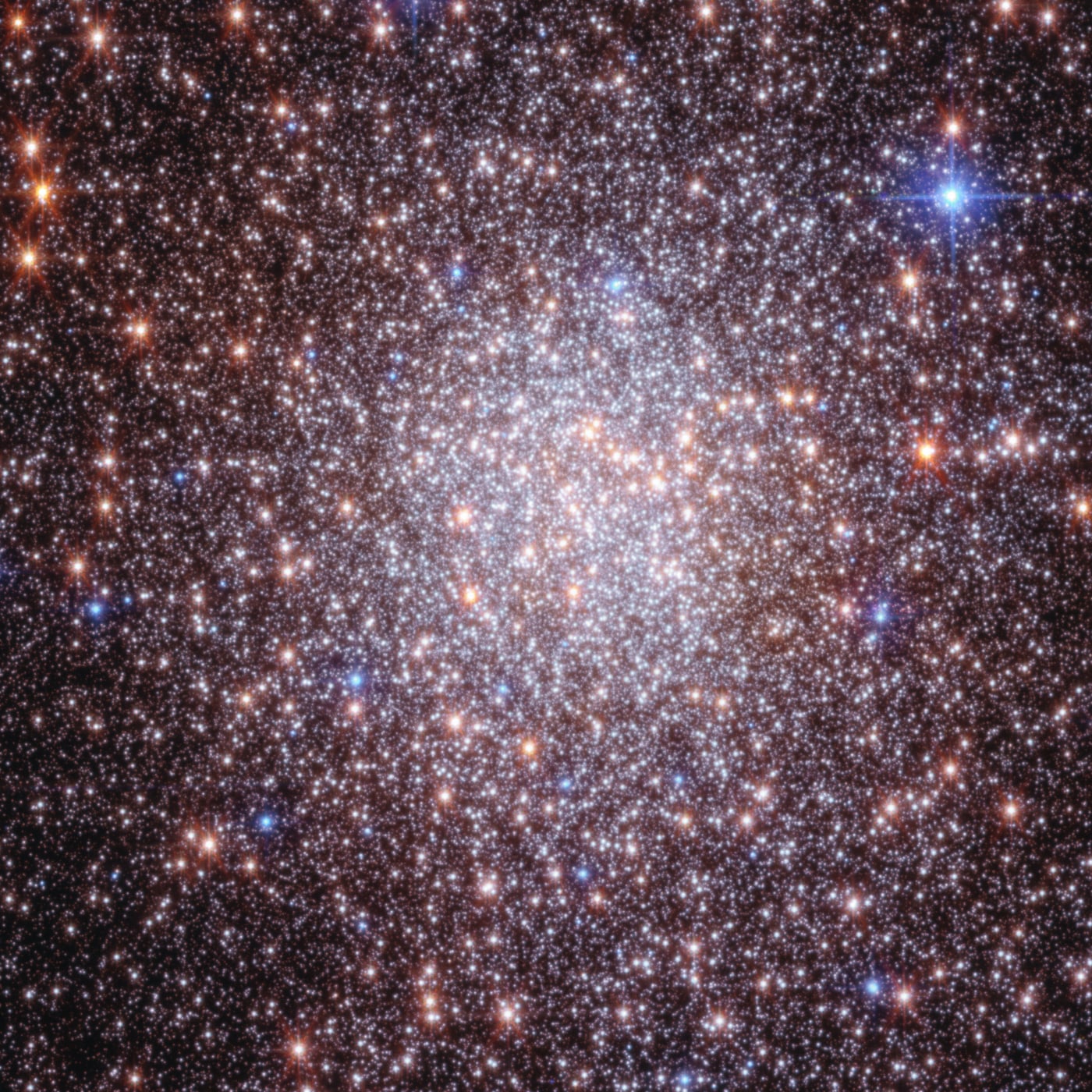 Terzan 5 registrado pelo telescópio espacial James Webb