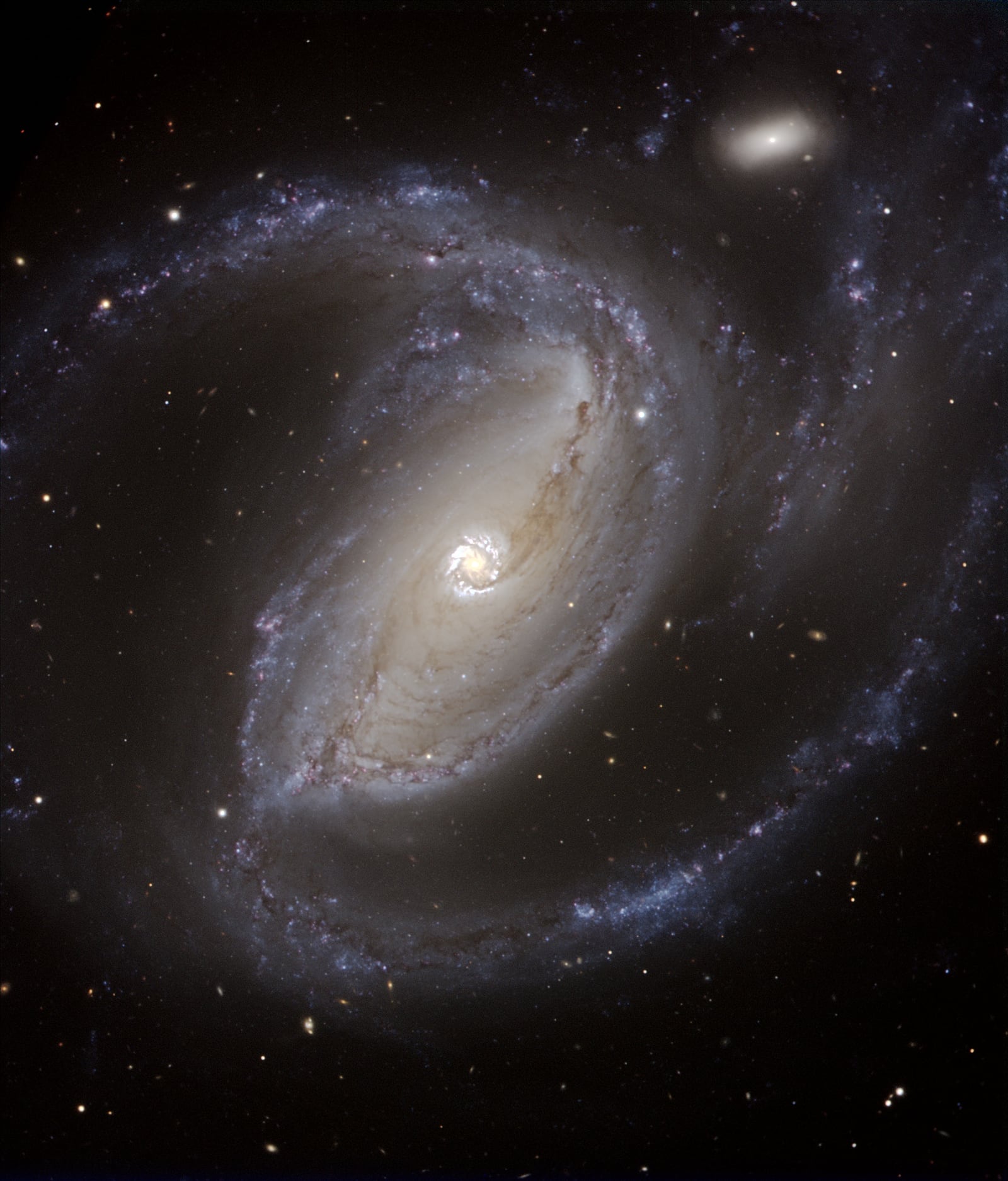 Galáxia NGC 1097, galáxia registrada pelo Very Large Telescope