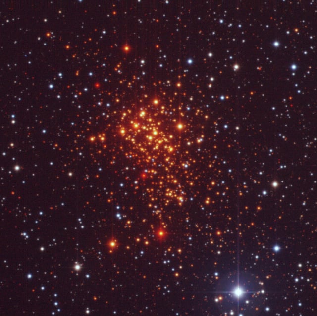 Westerlund 1, aglomerado aberto registrada pelo MPG/ESO 2.2-metre telescope
