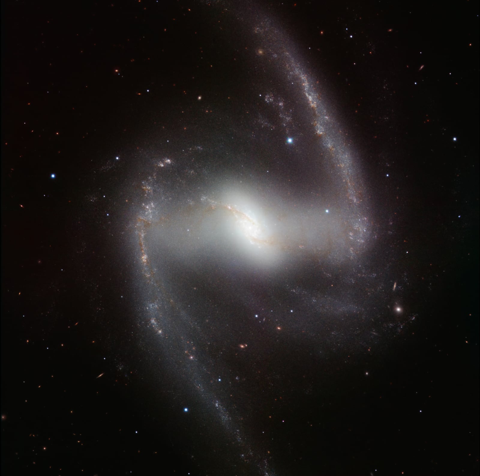 Galáxia NGC 1365, galáxia registrada pelo Very Large Telescope