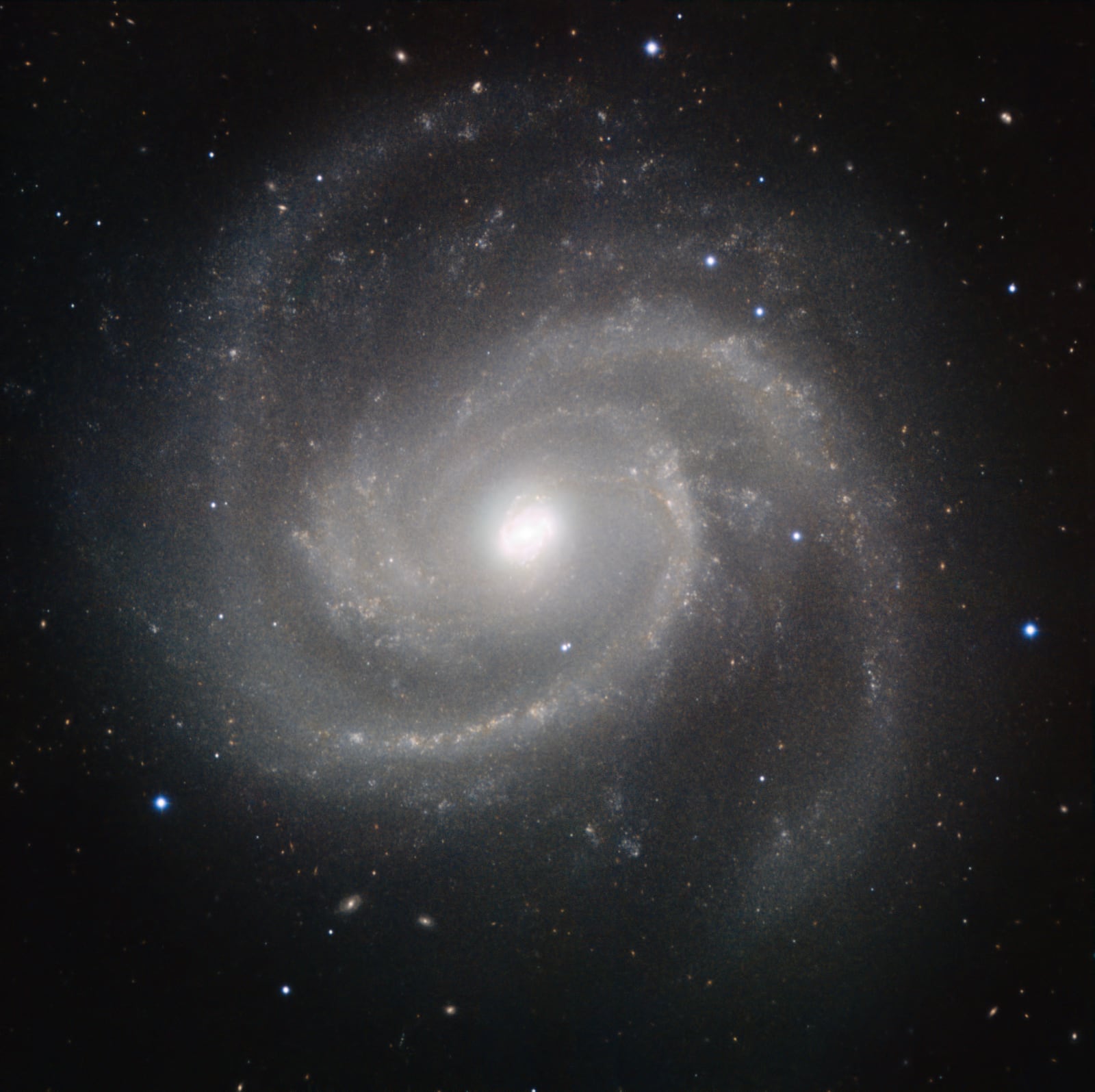 Galáxia Messier 100, galáxia, em imagem do Very Large Telescope