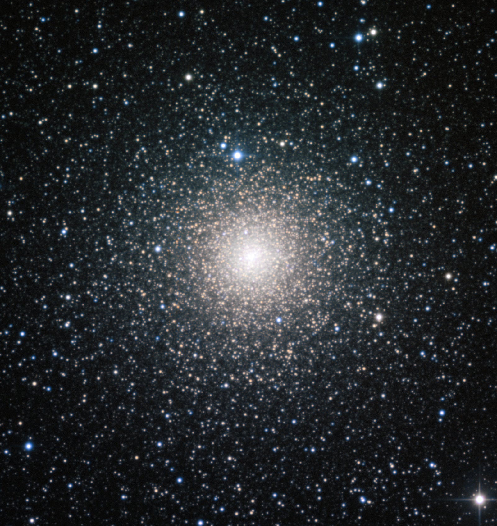Aglomerado NGC 6388, aglomerado globular registrada pelo MPG/ESO 2.2-metre telescope