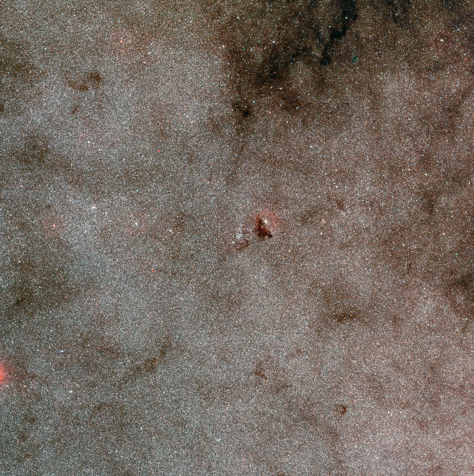 Barnard 86, o buraco no céu, nebulosa escura, em imagem do Digitized Sky Survey 2