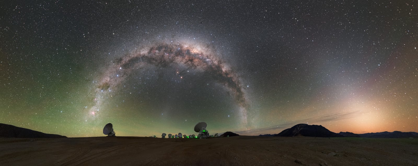 Galáxia Messier 87, galáxia