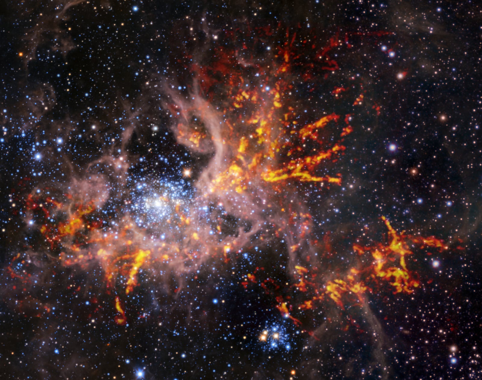Nebulosa da Tarântula, região de formação de estrelas, em imagem do Atacama Large Millimeter/submillimeter Array