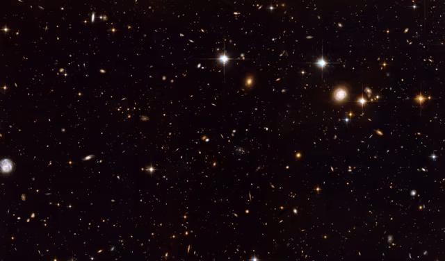 Galáxia Teia de Aranha, galáxia, em imagem do Hubble Space Telescope