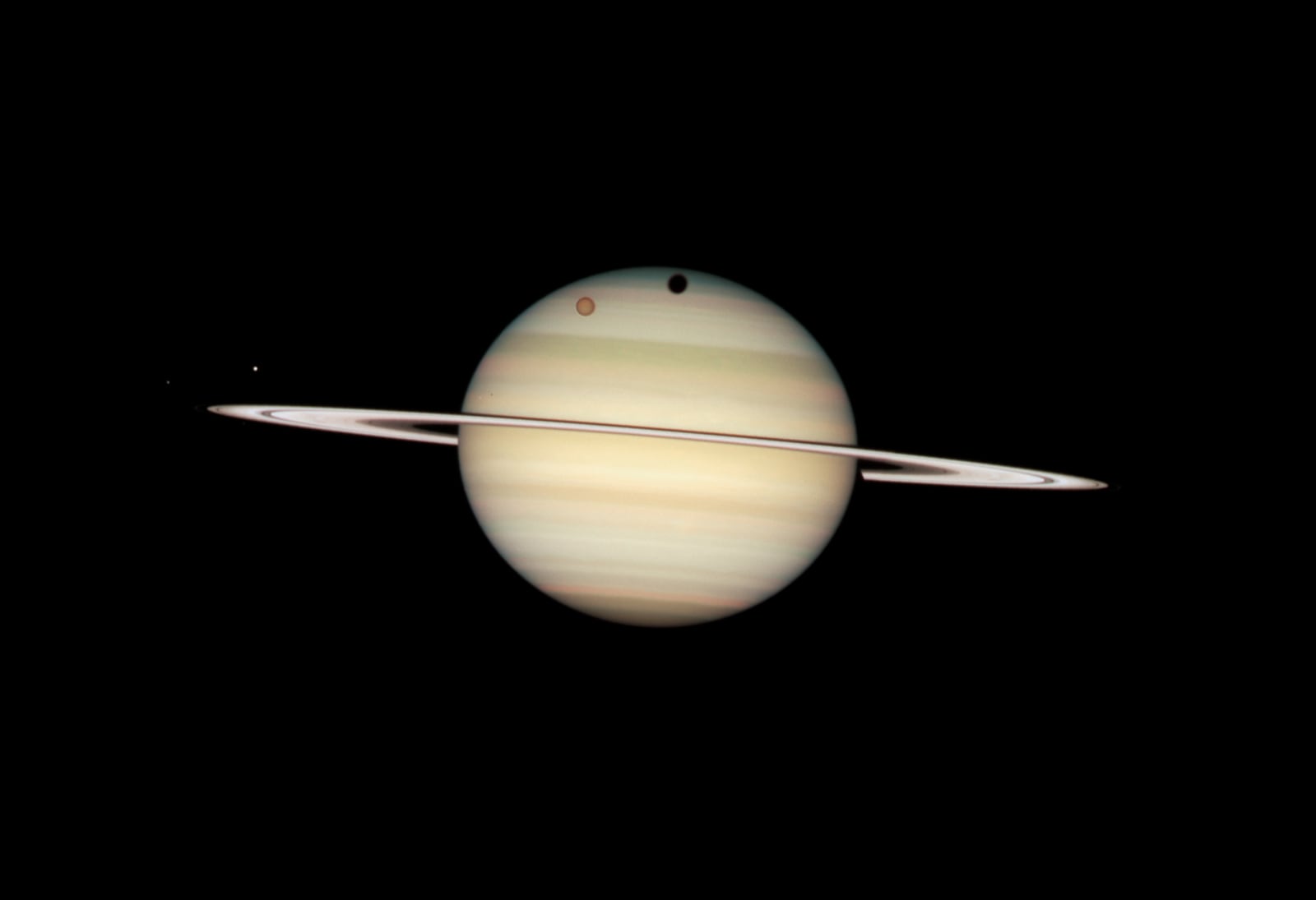 Saturno, planeta, em imagem do Hubble Space Telescope