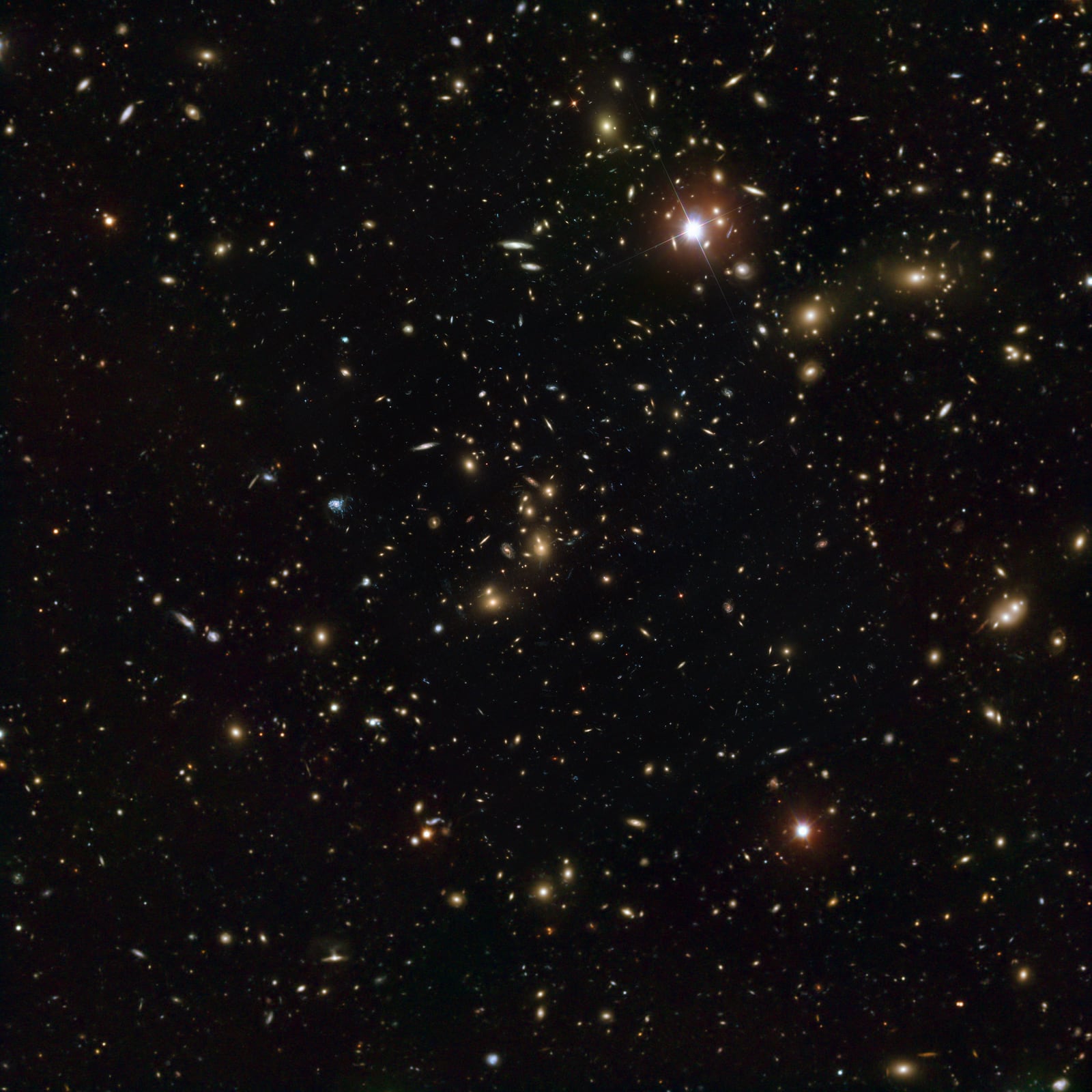 Abell 2744, o Aglomerado de Pandora, aglomerado de galáxias, em imagem do Very Large Telescope (VLT)