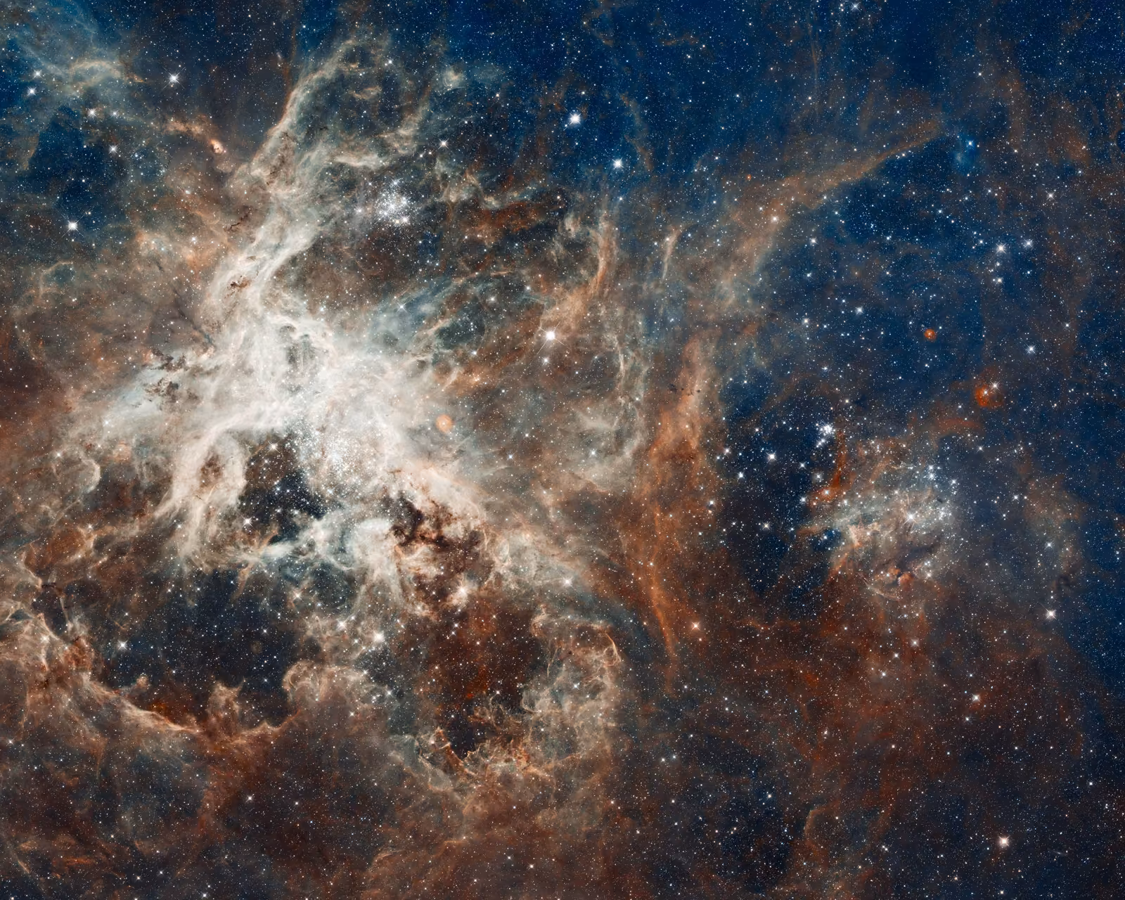Nebulosa da Tarântula registrado pelo telescópio espacial Hubble