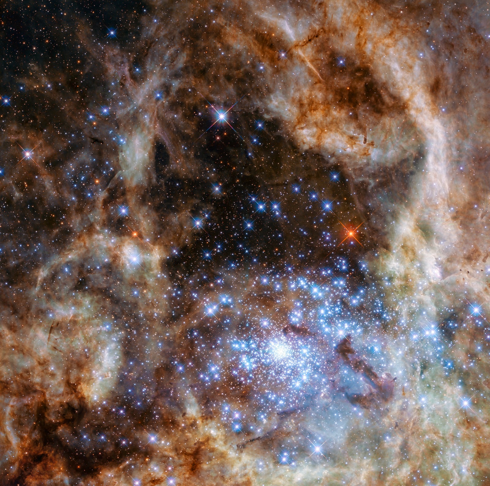 Aglomerado R136, aglomerado de estrelas, em imagem do Hubble Space Telescope