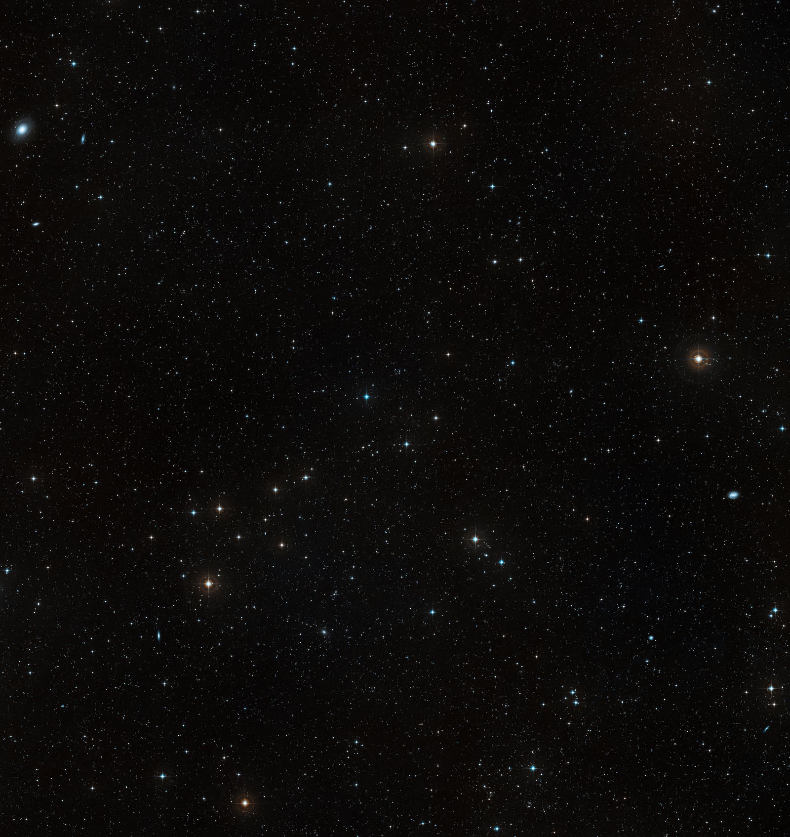Aglomerado Abell S1063, aglomerado de galáxias, em imagem do Digitized Sky Survey 2