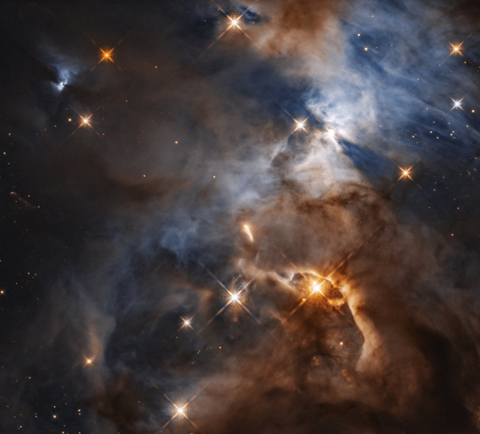 Nebulosa de Serpens, nebulosa de reflexão registrada pelo Hubble Space Telescope