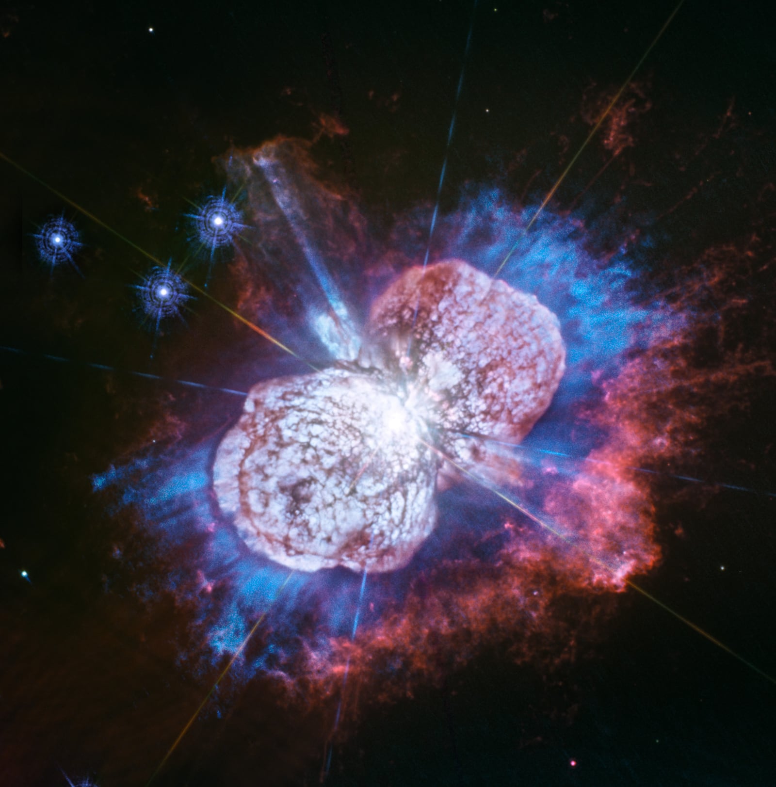 Eta Carinae, estrela supergigante azul, em imagem do Hubble Space Telescope
