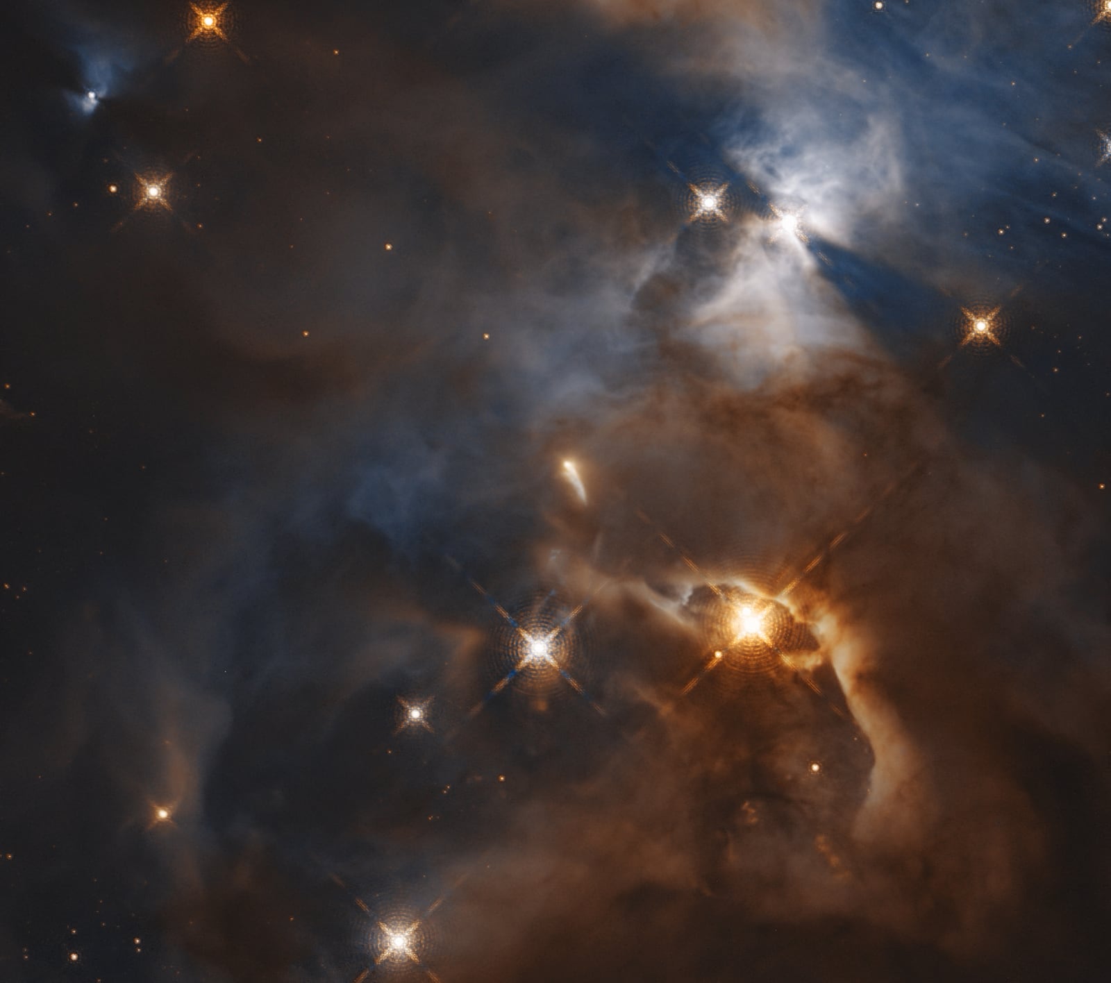 Nebulosa de Serpens, nebulosa de reflexão, em imagem do Hubble Space Telescope