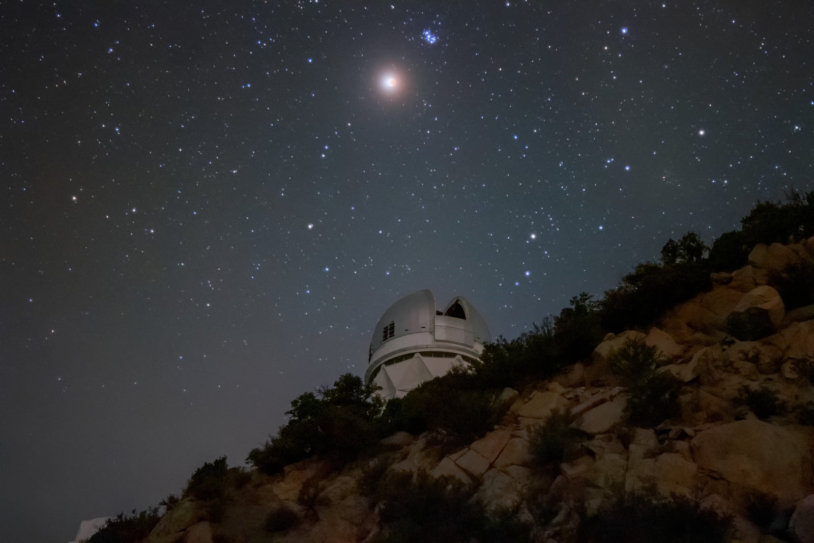 A Lua, satélite natural