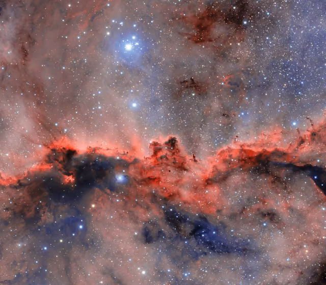 Nebulosa NGC 6188, meio interestelar, em imagem do NSF Víctor M. Blanco 4-meter Telescope