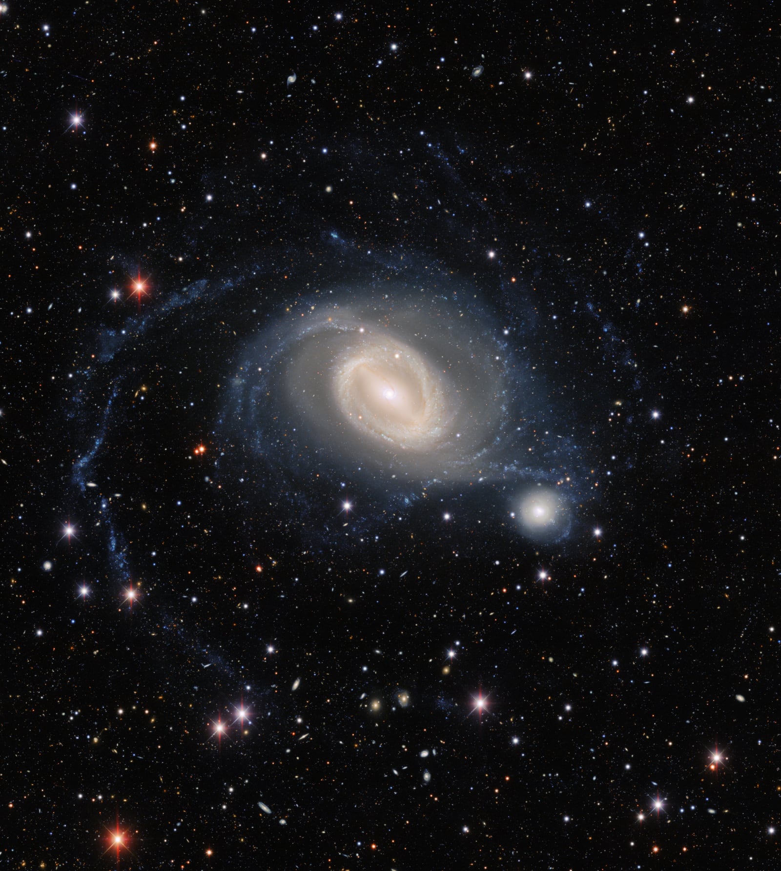 Galáxia NGC 1512, galáxia registrada pelo NSF Víctor M. Blanco 4-meter Telescope