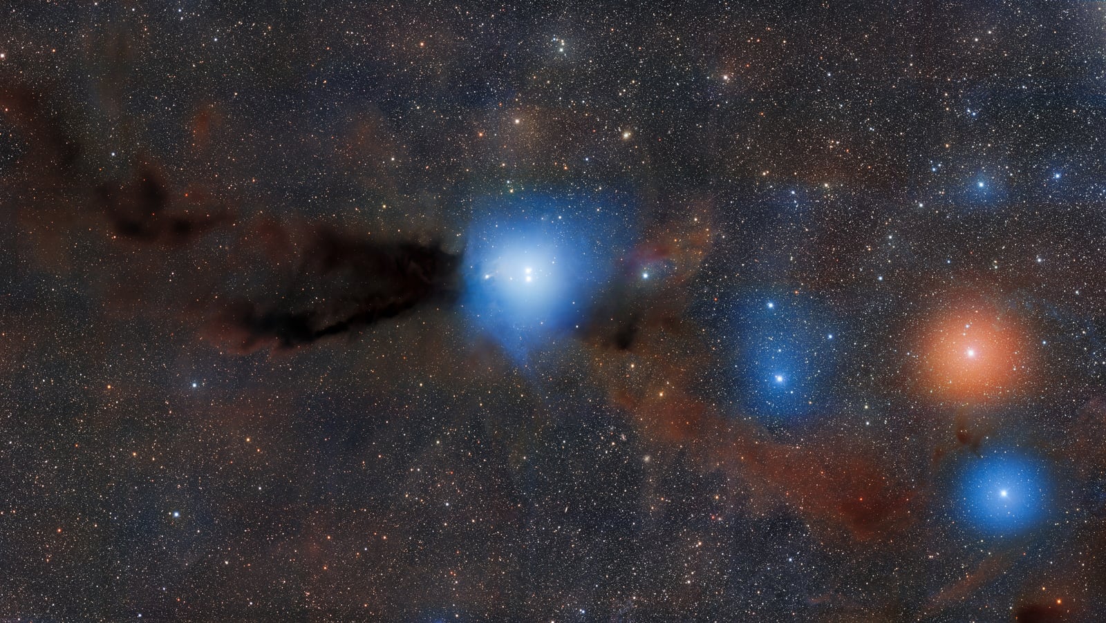 Nuvem escura de Lupus 3, região de formação de estrelas, em imagem do NSF Víctor M. Blanco 4-meter Telescope