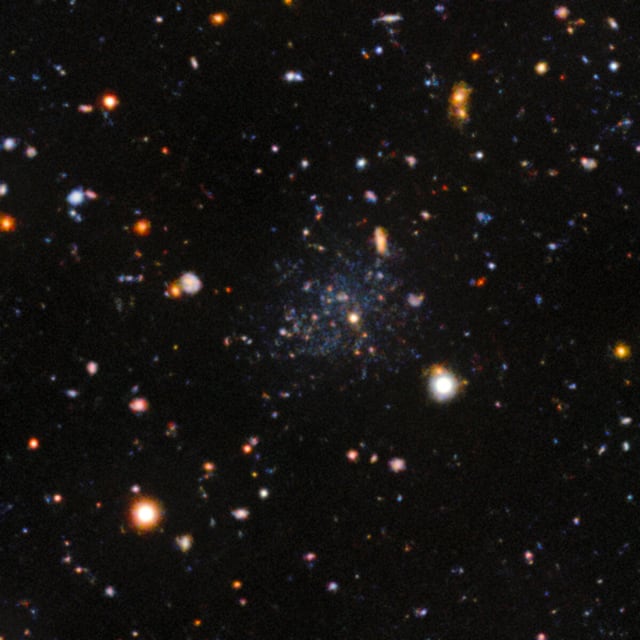 Galáxia NGC 300, galáxia em grupo