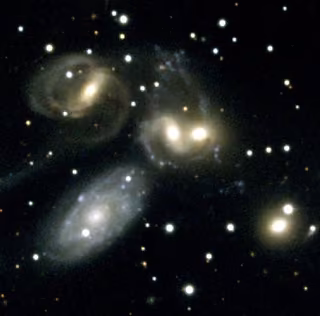 Quinteto de Stephan, galáxias em interação, em imagem do Hubble Space Telescope