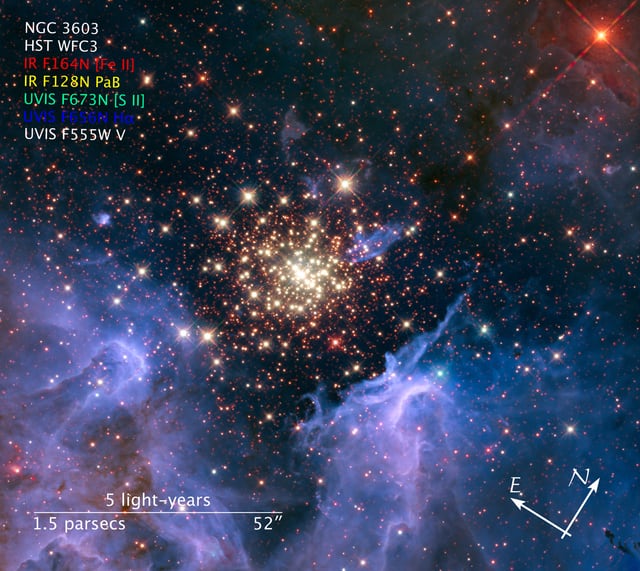 Montagem de várias imagens de Nebulosa NGC 3603, nebulosa de emissão, em imagem do Hubble Space Telescope
