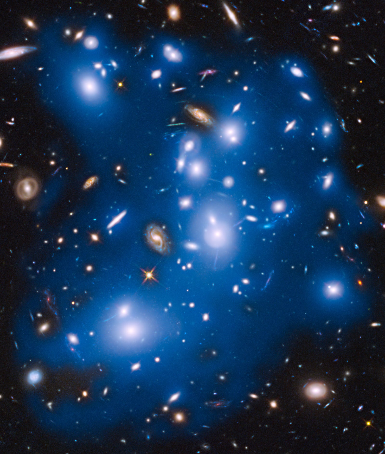 Abell 2744, o Aglomerado de Pandora, aglomerado de galáxias registrada pelo Hubble Space Telescope