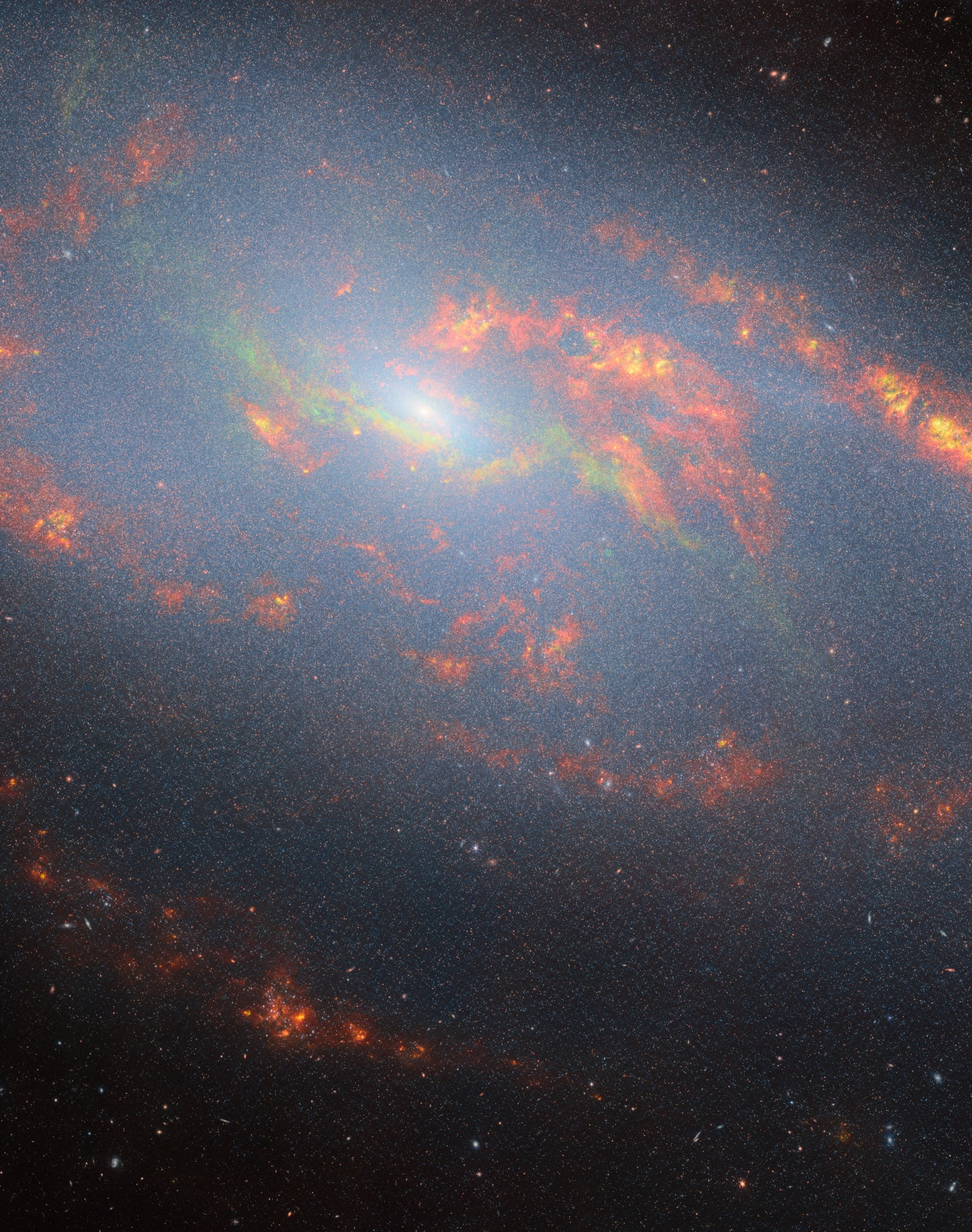 Galáxia Messier 106, galáxia registrada pelo James Webb Space Telescope