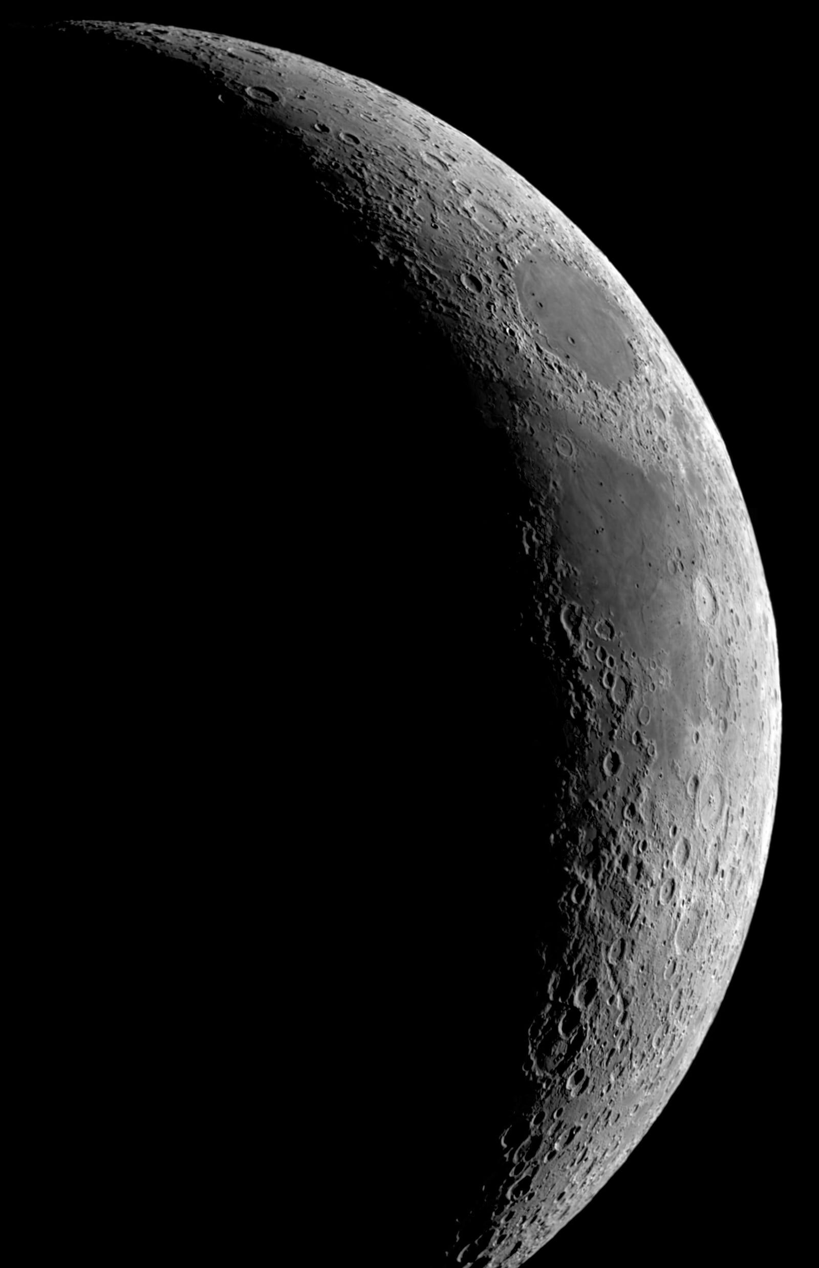 A Lua, satélite natural registrada pelo MPG/ESO 2.2-metre telescope