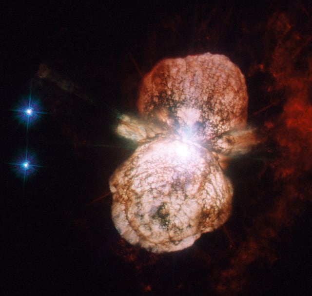 Eta Carinae, estrela supergigante azul registrada pelo Hubble Space Telescope