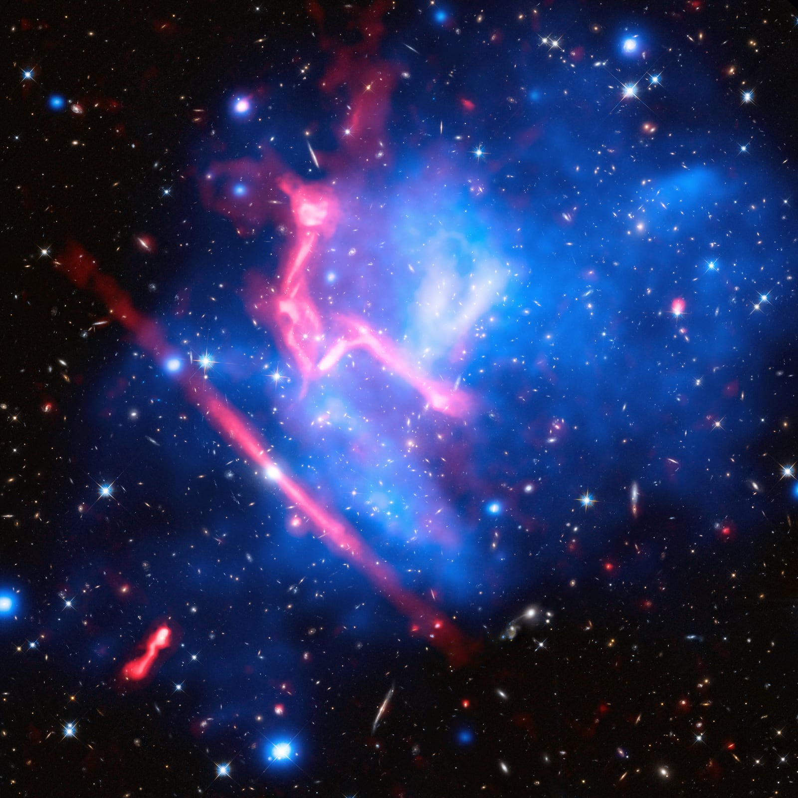 Aglomerado MACS J0717, aglomerado de galáxias, em imagem do Chandra