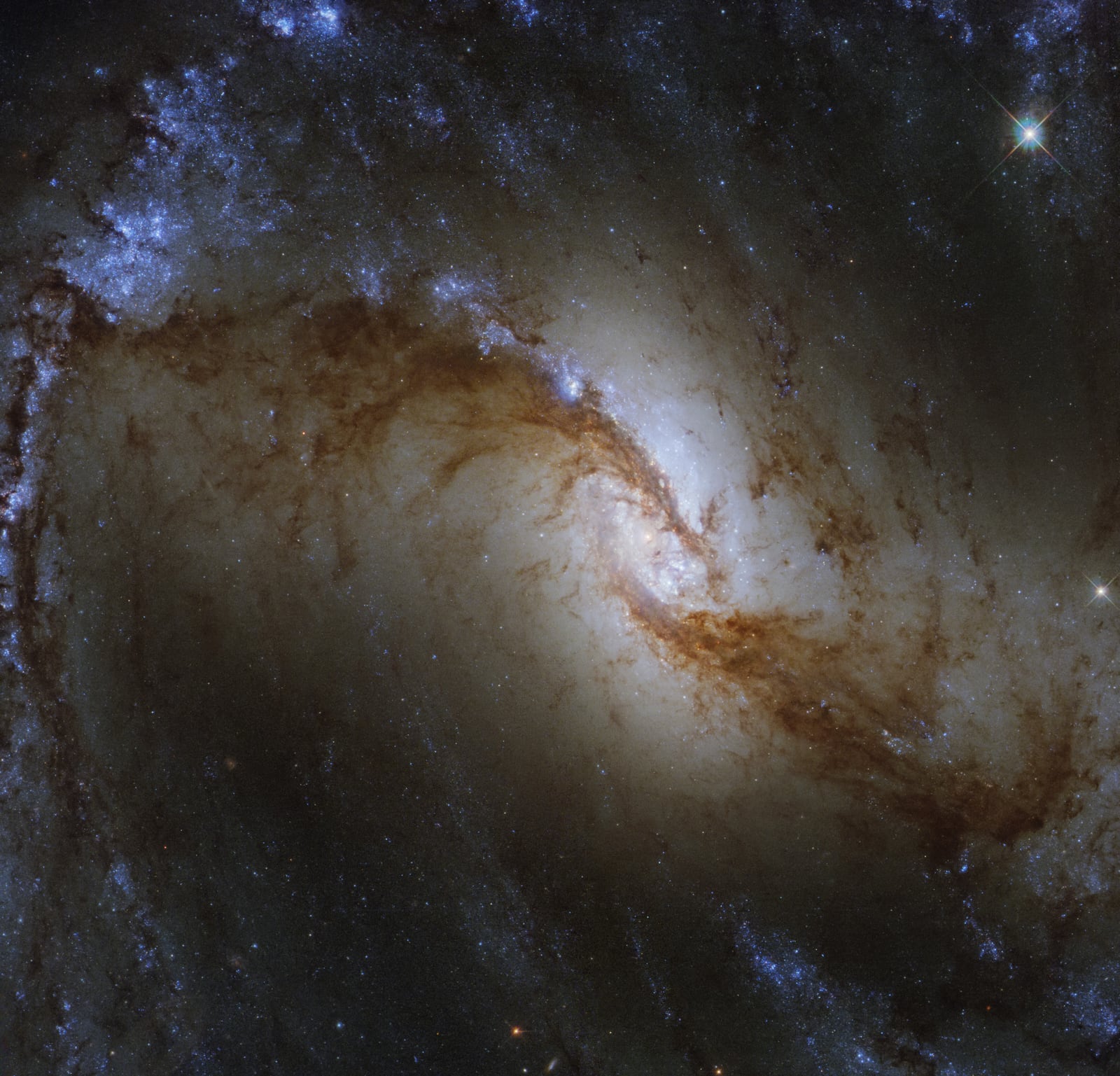 Galáxia NGC 1365, galáxia registrada pelo Hubble Space Telescope