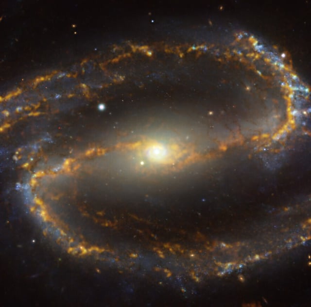 Galáxia espiral barrada NGC 1300, galáxia seyfert tipo 2, em imagem do Very Large Telescope