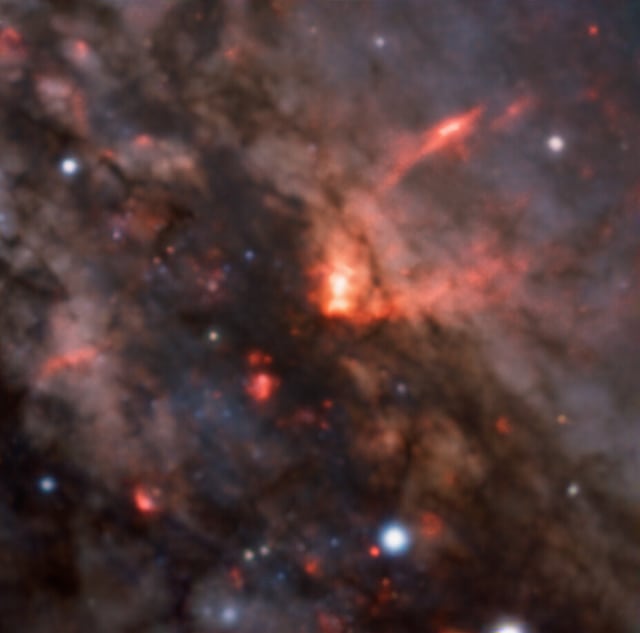 Galáxia NGC 4945, galáxia