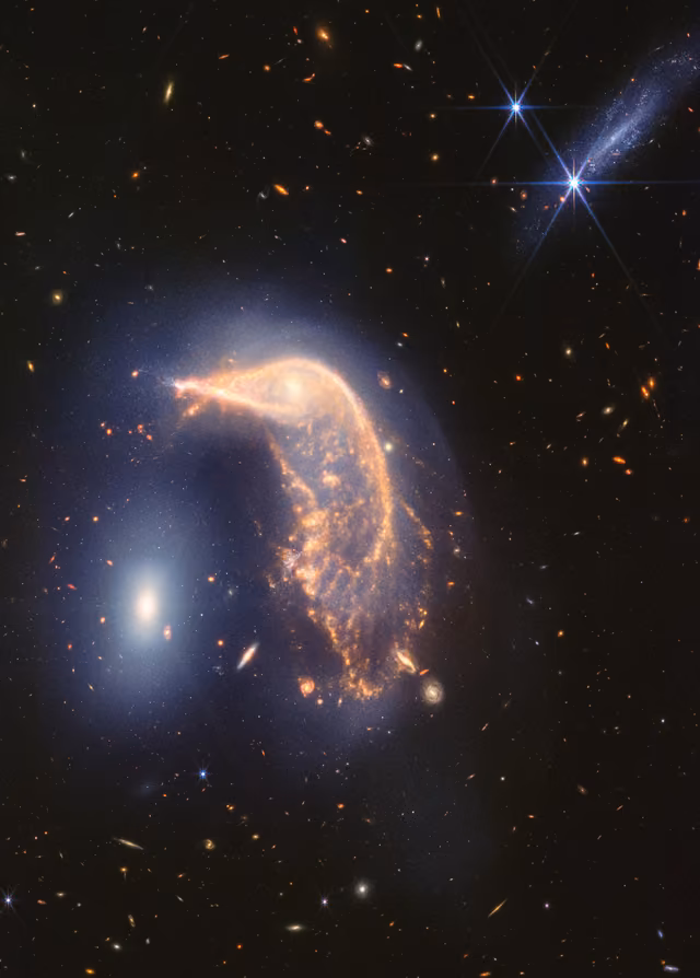 Arp 142, o Pinguim e o Ovo, em imagem do James Webb