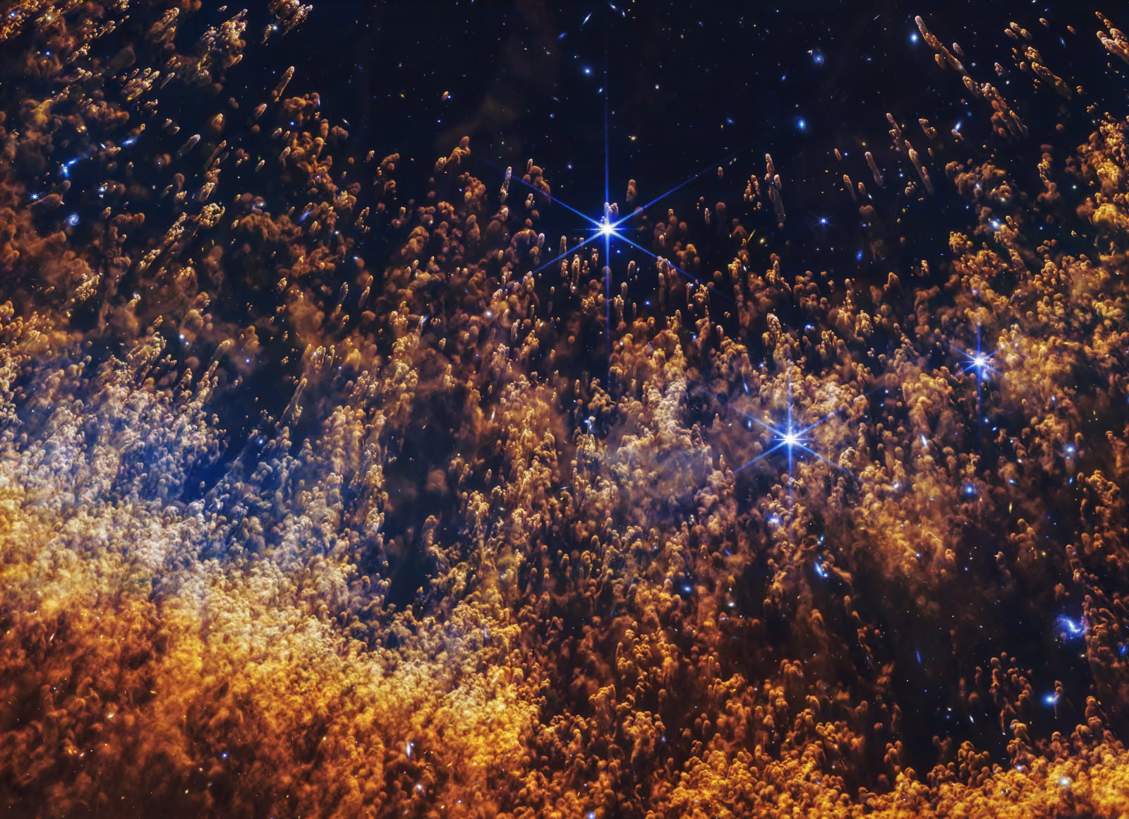 Nebulosa Hélix, o Olho de Deus registrado pelo telescópio espacial James Webb